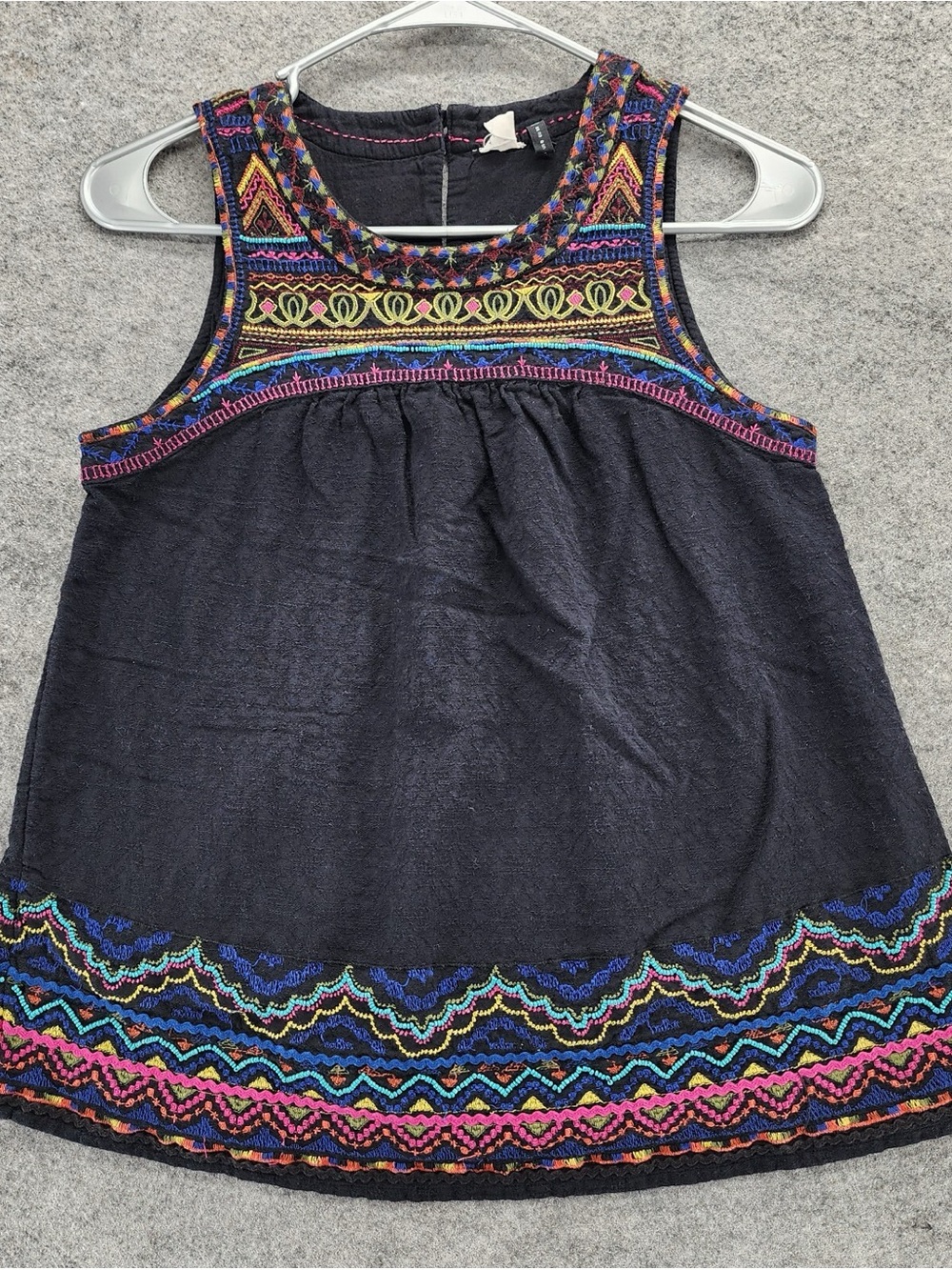Anthropologie Akemi And Kin Top with Multicolor Embroidery
